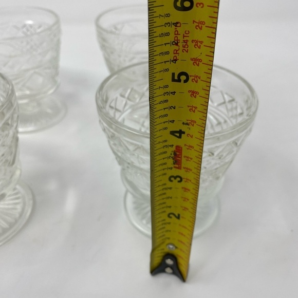 Set of 4 Vintage Glass Etched Parfait Dessert Glasses - Picture 3 of 6